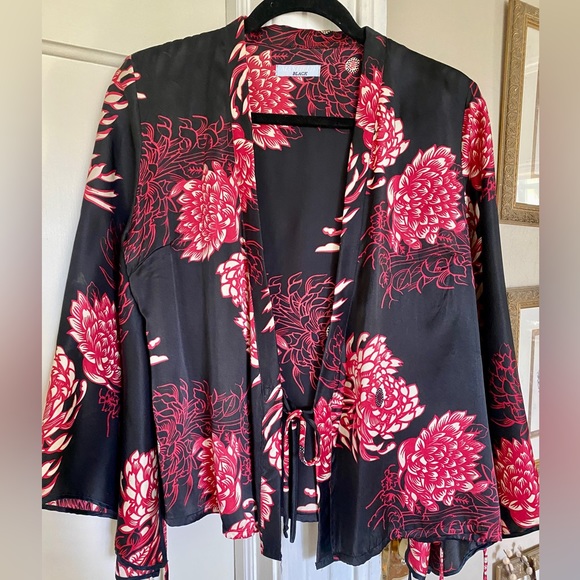 Vintage Silk Short Kimono - Picture 3 of 13